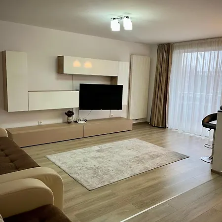 Citadel - Coresi Mall - Free Parking - 20 Minutes From Skiing Apartamento *