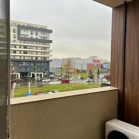 Citadel - Coresi Mall - Free Parking - 20 Minutes From Skiing Braşov